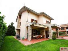 Foto Villa in vendita a Civita Castellana - 8 locali 300mq