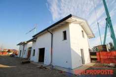 Foto Villa in Vendita a Cogliate