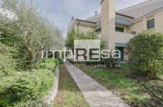 Foto Villa in vendita a Colle Umberto