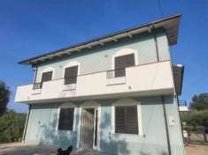 Foto Villa in vendita a Collecorvino - 7 locali 125mq