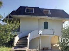 Foto Villa in vendita a Colli al Metauro