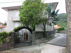 Foto Villa in vendita a Comano