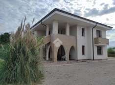 Foto Villa in vendita a Correzzola
