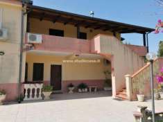 Foto Villa in vendita a Crotone - 4 locali 330mq