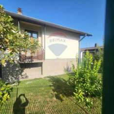 Foto Villa in vendita a Cucciago