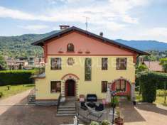 Foto Villa in vendita a Cunardo