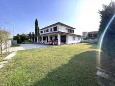 Foto Villa in vendita a Curtatone - 8 locali 309mq
