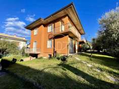 Foto Villa in Vendita a Desenzano del Garda