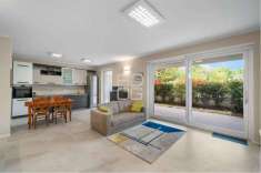 Foto Villa in Vendita a Desenzano del Garda
