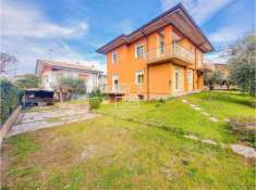 Foto Villa in Vendita a Desenzano del Garda