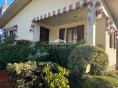 Foto Villa in Vendita a Desenzano del Garda Desenzano del Garda - Centro