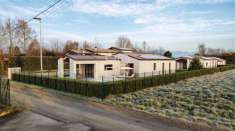 Foto Villa in Vendita a Desenzano del Garda Rivoltella del Garda