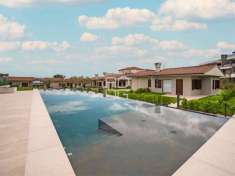 Foto Villa in Vendita a Desenzano del Garda Rivoltella del Garda