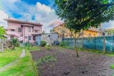 Foto Villa in vendita a Fagnano Olona - 7 locali 250mq
