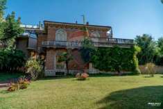 Foto Villa in vendita a Falconara Marittima - 16 locali 450mq