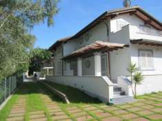 Foto Villa in vendita a Fiumetto - Pietrasanta 200 mq  Rif: 1080254