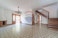 Foto Villa in vendita a Fiumicino