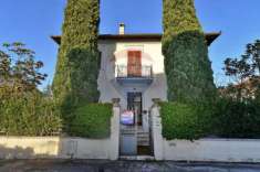 Foto Villa in vendita a Foligno - 6 locali 300mq