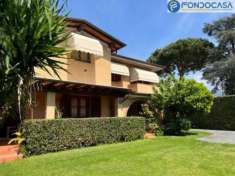 Foto Villa in vendita a Forte Dei Marmi - 11 locali 300mq