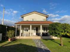 Foto Villa in vendita a Forte Dei Marmi - 6 locali 300mq