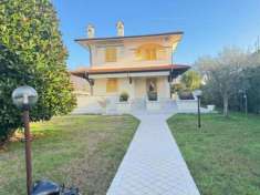 Foto Villa in vendita a Forte dei Marmi 270 mq  Rif: 1148021