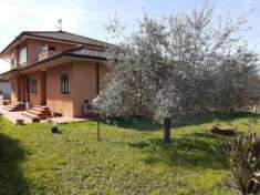 Foto Villa in vendita a Fossone - Carrara 406 mq  Rif: 1135427