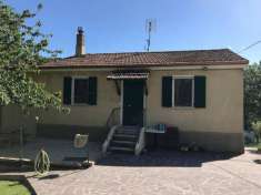 Foto Villa in vendita a Fratte Rosa