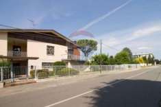 Foto Villa in vendita a Gallarate - 7 locali 350mq