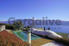 Foto Villa in Vendita a Gargnano