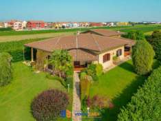 Foto Villa in vendita a Genola - 7 locali 250mq