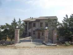 Foto Villa in vendita a Giano Dell'Umbria - 6 locali 500mq