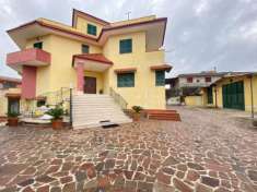 Foto Villa in vendita a Giugliano In Campania - 6 locali 560mq