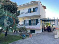 Foto Villa in vendita a Giugliano In Campania