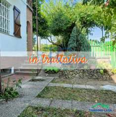 Foto Villa in vendita a Gropparello