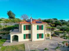 Foto Villa in vendita a Imperia