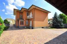 Foto Villa in vendita a Inveruno - 8 locali 340mq