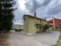 Foto Villa in vendita a L'Aquila - 6 locali 250mq