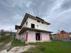 Foto Villa in vendita a L'Aquila