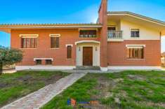 Foto Villa in vendita a La Morra - 8 locali 315mq