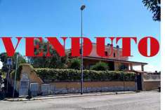 Foto Villa in vendita a Ladispoli