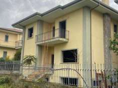 Foto Villa in vendita a Lamezia Terme - 5 locali 266mq