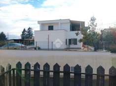 Foto Villa in vendita a Lariano