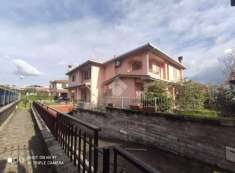 Foto Villa in vendita a Lariano