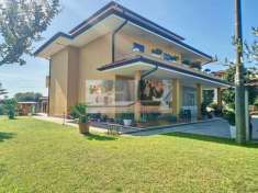 Foto Villa in vendita a Latina