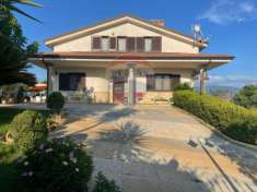 Foto Villa in vendita a Lattarico - 8 locali 260mq