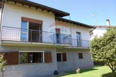 Foto Villa in vendita a Lavena Ponte Tresa - 7 locali 170mq