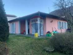 Foto Villa in vendita a Lavena Ponte Tresa