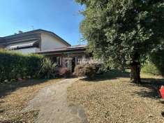 Foto Villa in vendita a Lazzate