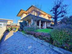 Foto Villa in vendita a Lentate Sul Seveso