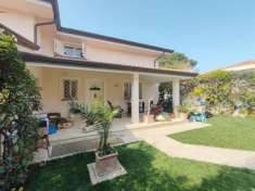 Foto Villa in vendita a Lido di Camaiore - Camaiore 187 mq  Rif: 1058157